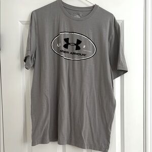 Under Armour Men’s Gray T-shirt size L